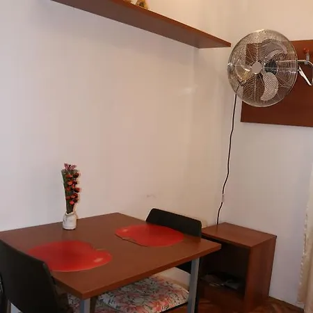 Casa de hóspedes Studio Apartman Mirjam